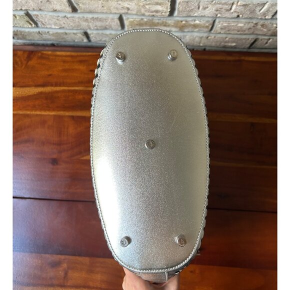 ROGER VIVIER Metallic woven leather tote, LIKE NEW - Picture 6 of 10